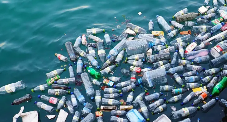 FloatingPlasticBottles
